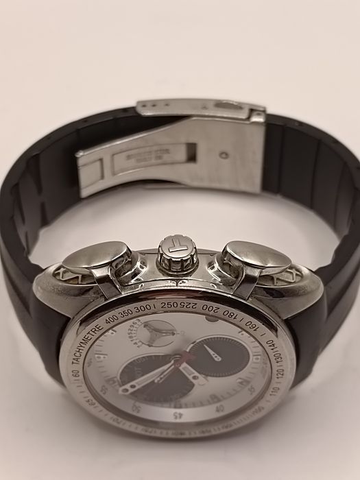 Часовник: Tissot T- Race