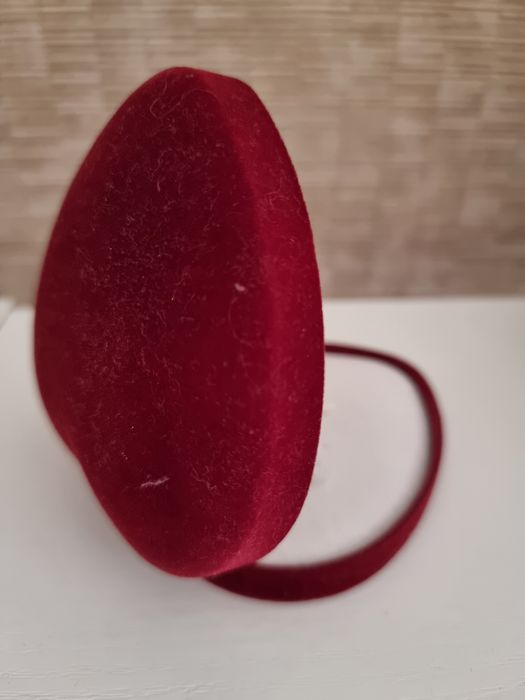 Кутийки за бижута в червен цвят