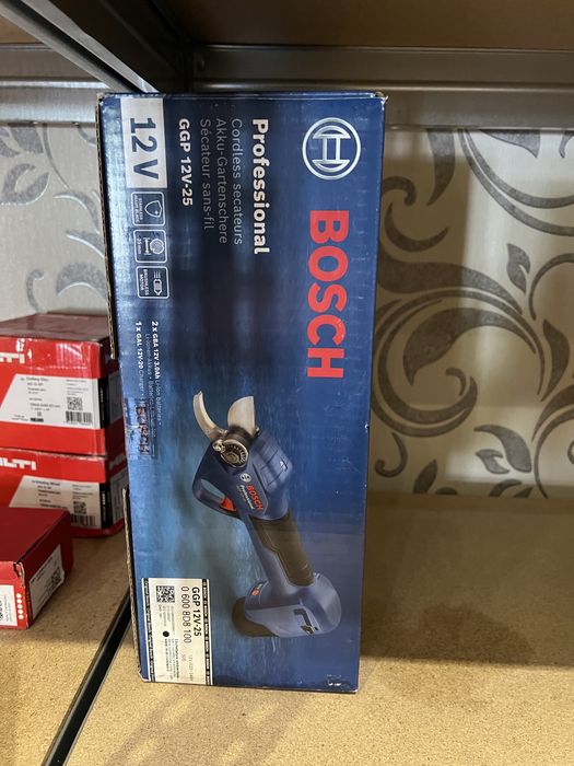 3 scule Bosch-Flex,rotopercutor si filetanta-Sigilate