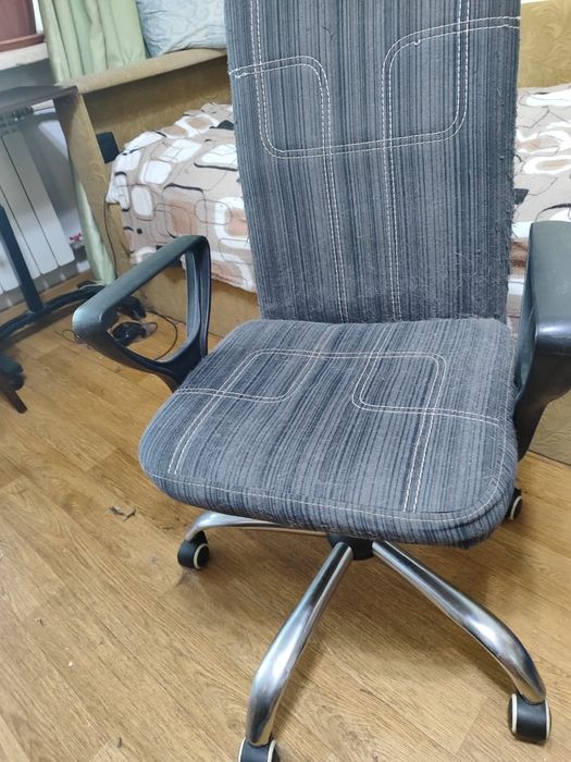 Продам кресло компьютерное. Б/у. Цена 5 тыс. Самовывоз.