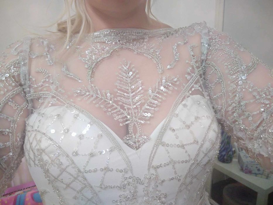 Vand rochie de mireasă,creație Alexandra Nagy,mărimea 46.