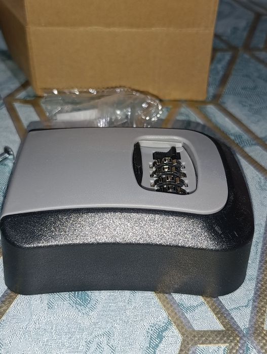 Продаётся Сейф для хранения ключей