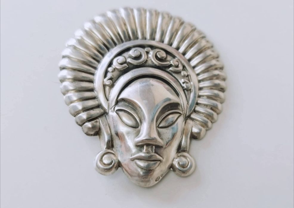 Veche brose tribala din argint sterling, masca tribala sculptata, Truart