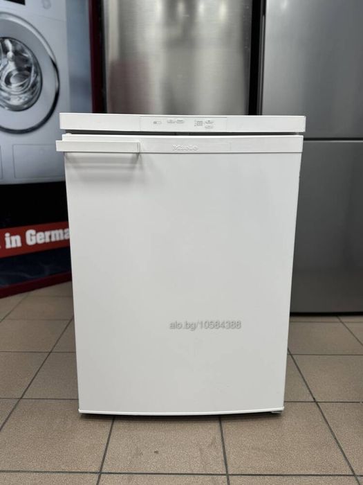 Малък хладилник Miele