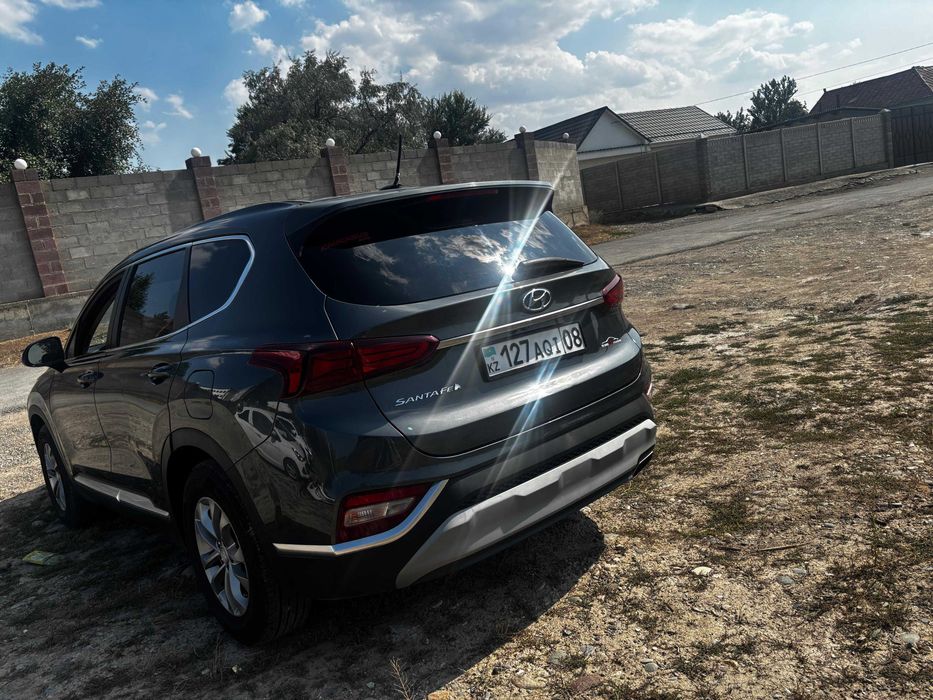 Hyundai Santa Fe 4