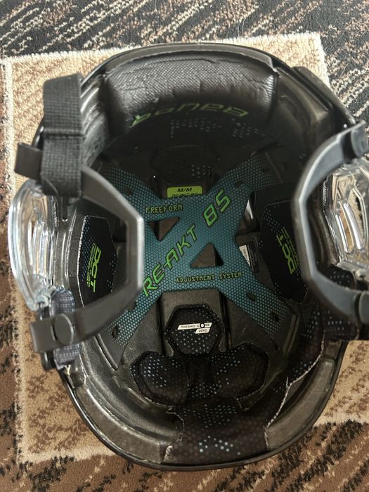 Хоккейный шлем Bauer Re-akt85 без сетки
