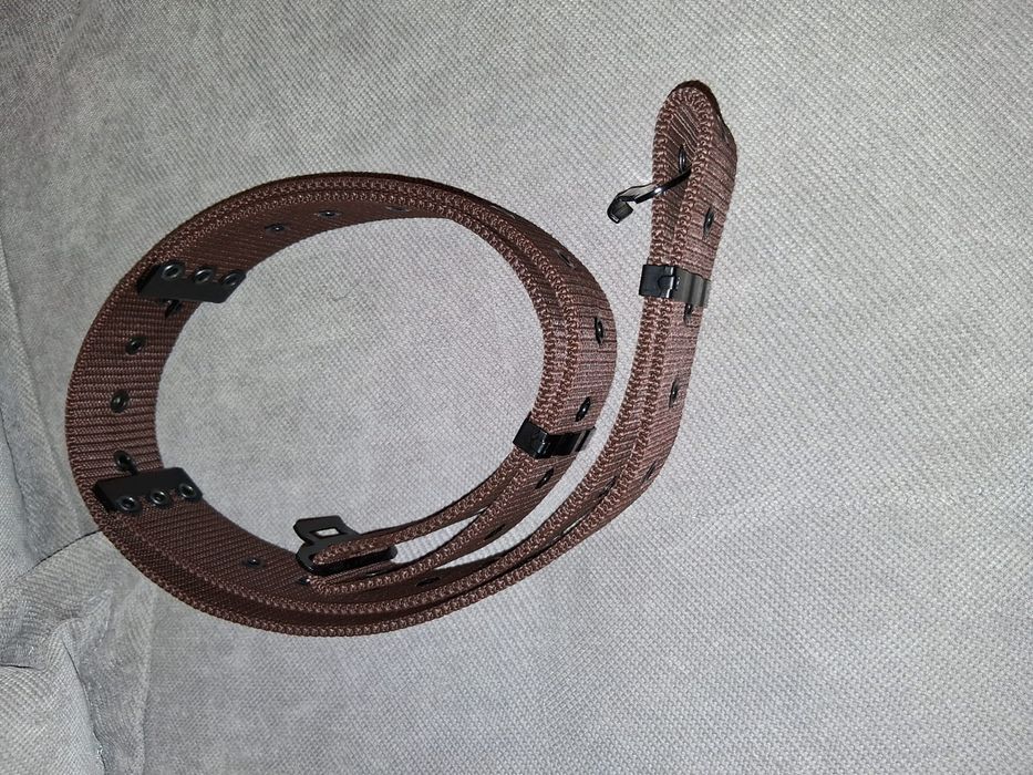 Vând curea militară preț 50 lei