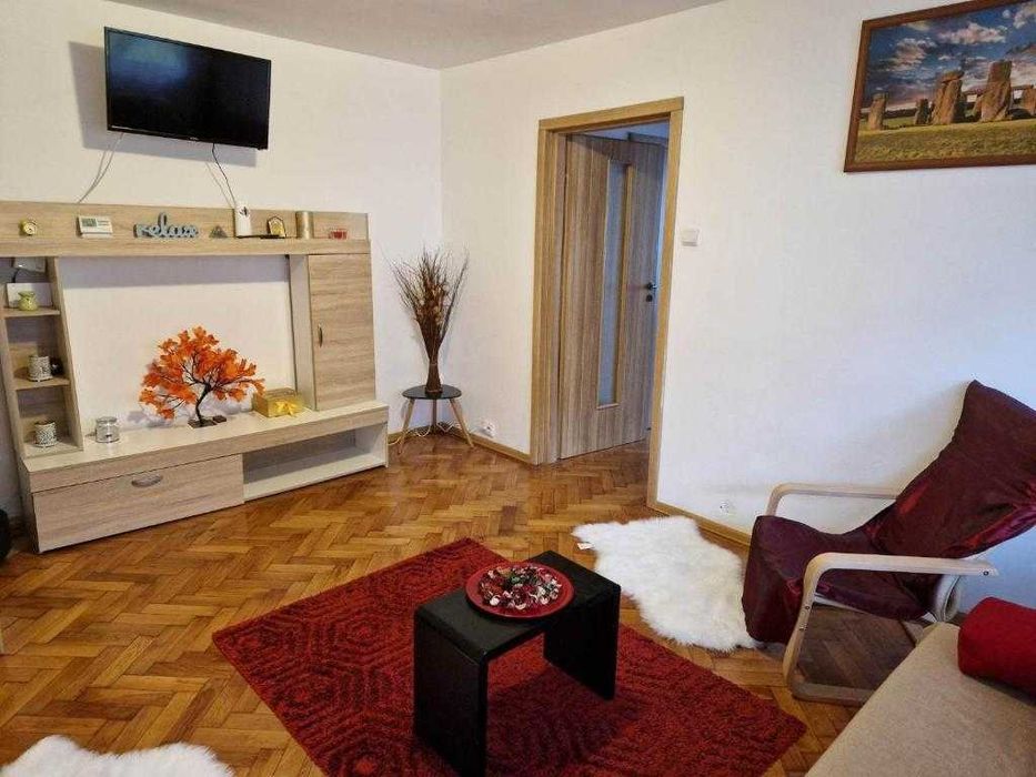 Apartament 2 cam de vanzare Centru Civic Brasov (CEC)