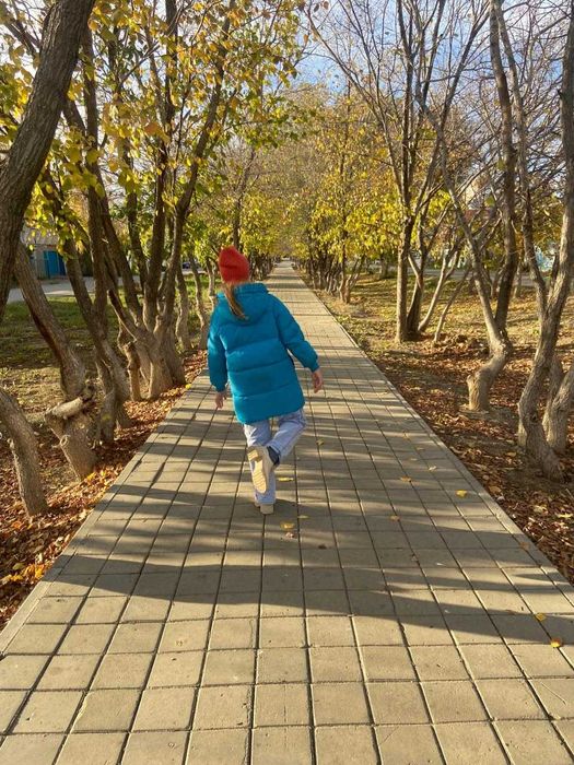 Пуховик зимний на девочку 152