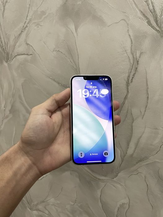 Продам iPhone 13 256gb в идеальном состоянии