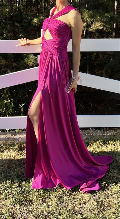 Официална сатенена рокля