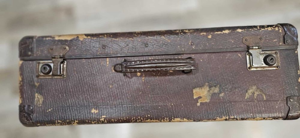 стар куфар подходящ за декор