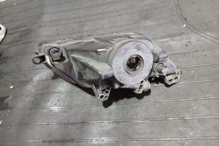 Proiector dreapta 6J9941702A 1NE011077 6J9941702A 1NE011077 Seat Ibiz