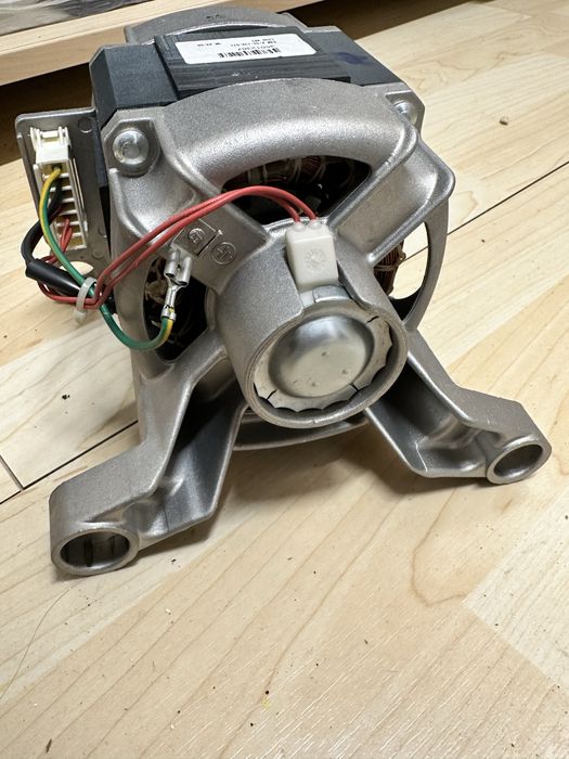 Електромотор от пералня Hoover