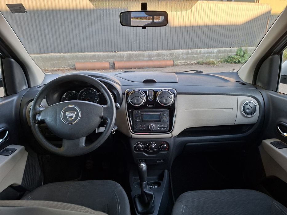 Dacia Lodgy 1.6 benzina an 2012.