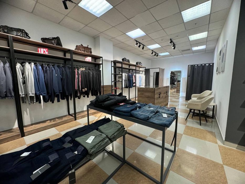 Оборудование для магазина одежды
