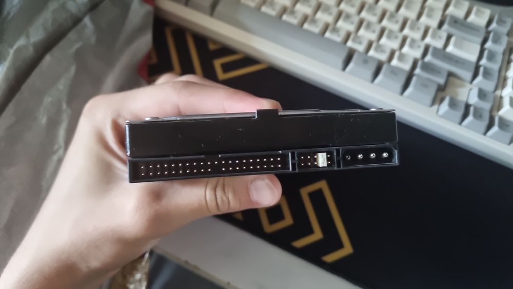 Жёсткий Диск на 320GB IDE разъём переходник в подарок