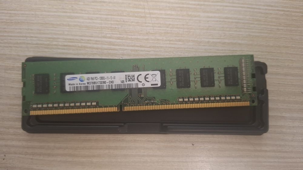 Samsung Оперативная память DDR3 4GB SO-DIMM 1600 Mhz PC-12800  1x4 ГБ