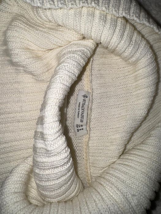 Pulover alb, Stradivarius, mărinea S