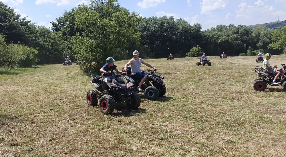 Vând flota 10 Atv-uri quad 2026 folosite 3 luni