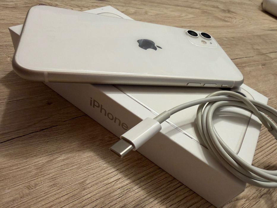 Telefon iPhone 11