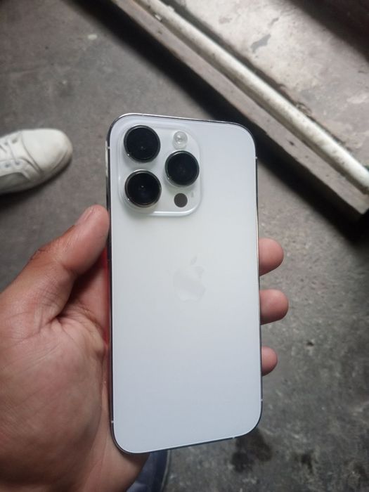 Iphone 14 pro white