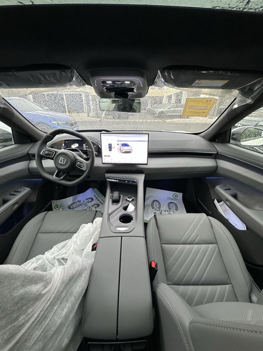 Zeekr 001 You Sport 2025 в наличаи от Terra Auto