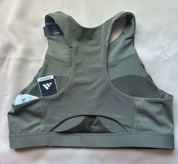 Дамско спортно бюстие Adidas/ново/