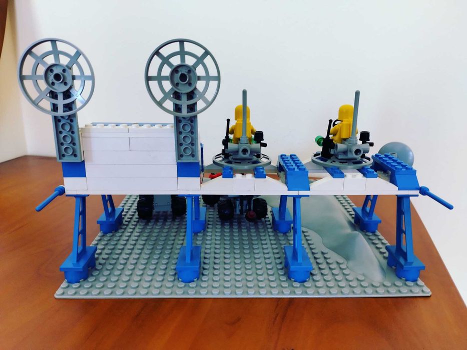 Lego Classic Space 6930 Space Supply Station