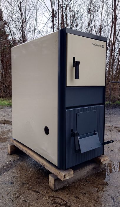 Чугунен котел на твърдо гориво Де Дитрих/ De Dietrich 44 kW