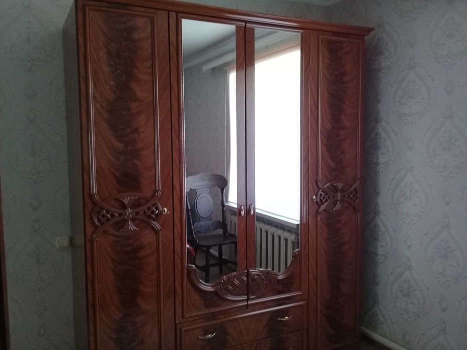 Продам спальный гарнитур
