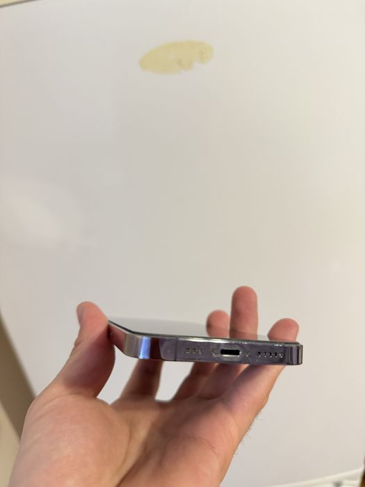 Срочно продам iPhone 14 pro