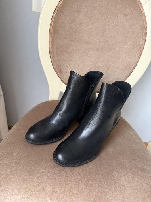 Ботинки кожаные.Производство Италия.