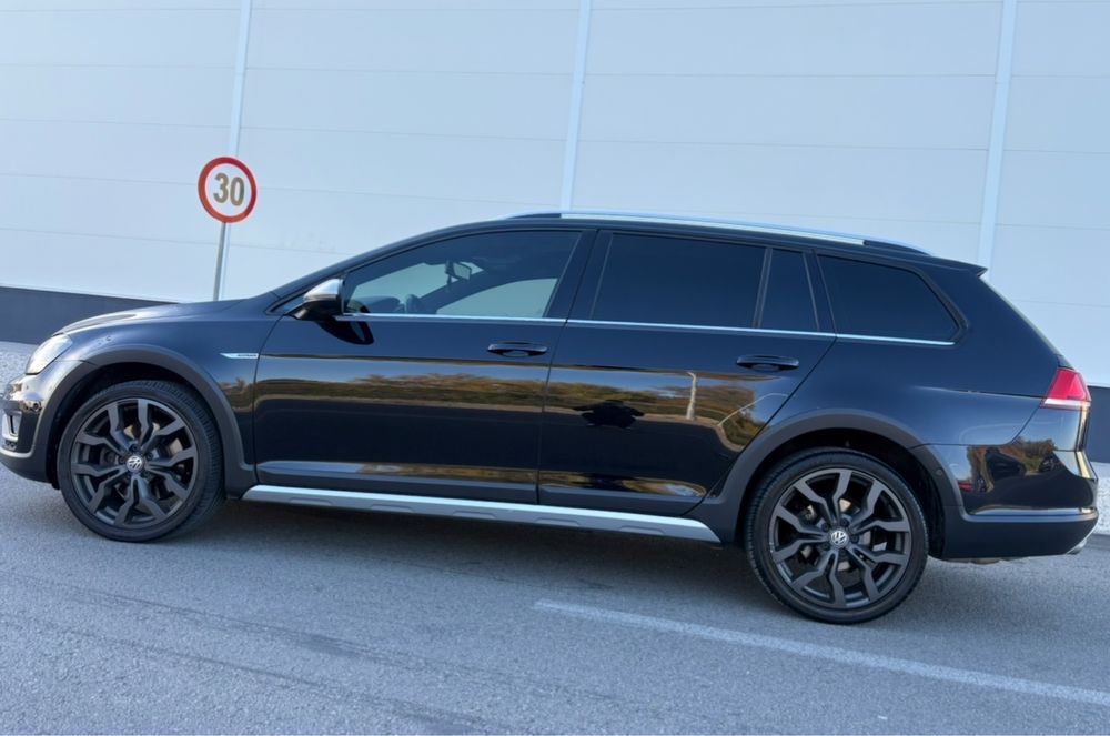 Vw Golf 7 Alltrack 2.0tdi 2016 DSG ACC Faruri Adaptive LED Panoramic