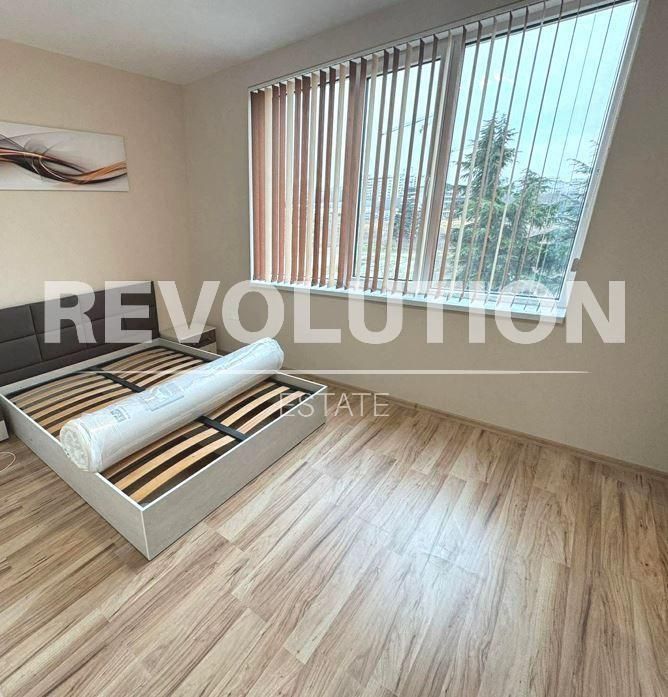 Дава се под наем Двустаен апартамент в Варна, Трошево - 65 кв.м за 648.21 € - Снимка #4