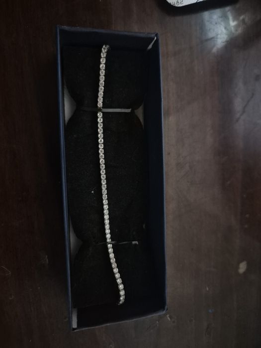 Продавам сребърна гривна