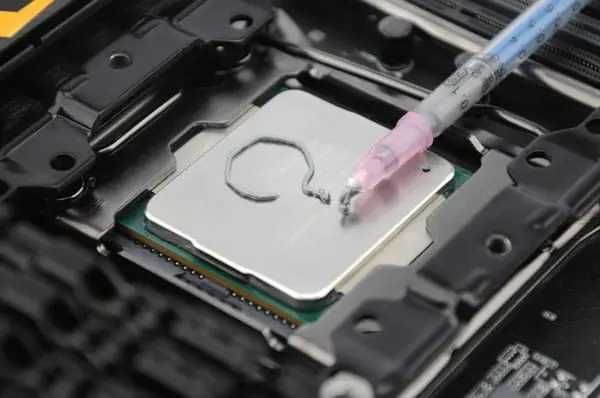 Servicii de asamblare calculatoare custom / Gaming / windows la domiciliu