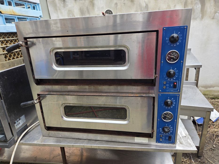 Cuptor electric la 380v, capacitate mare, stare buna, gastro sau patis