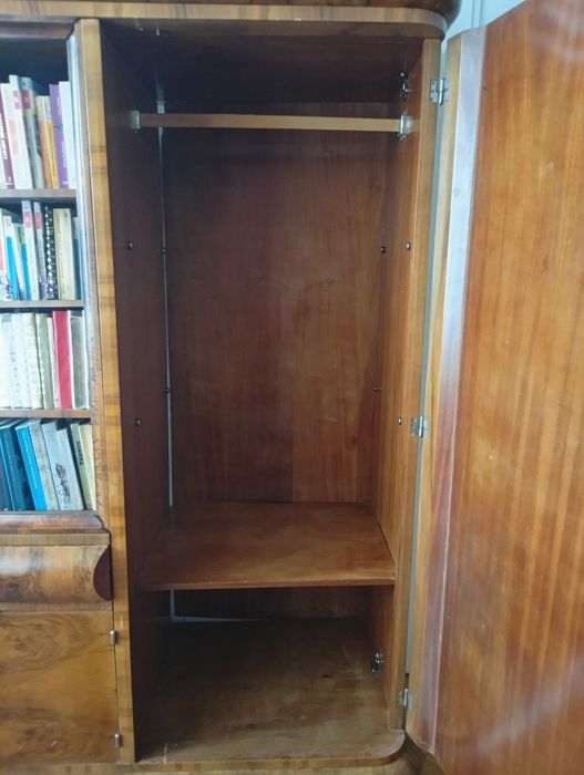 Dulap din lemn masiv