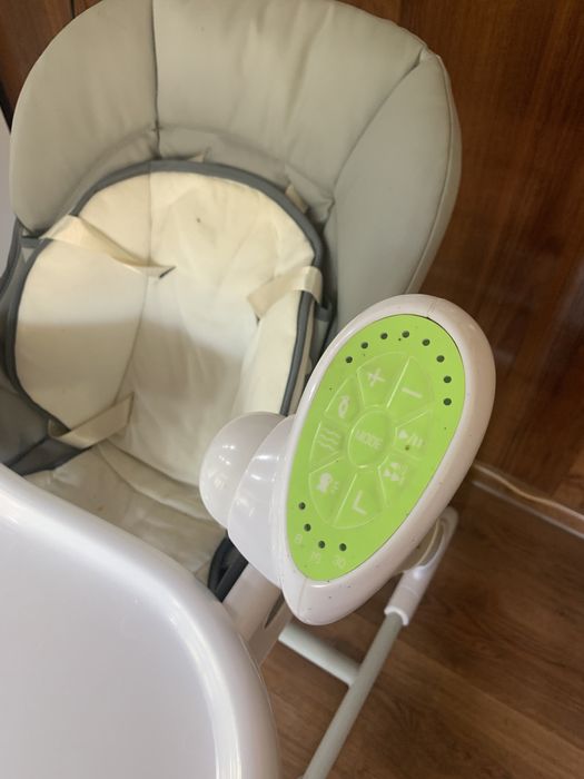 stulchik dlya kormleniye i avtolyulka