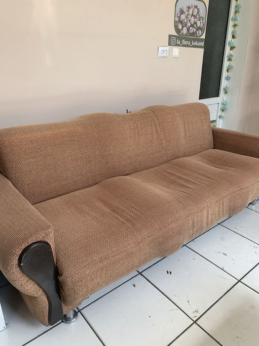 Divan sotiladi arzon narxda