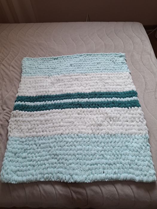 ТОТАЛНА РАЗПРОДАЖБА Ръчно плетено  бебешко одеяло