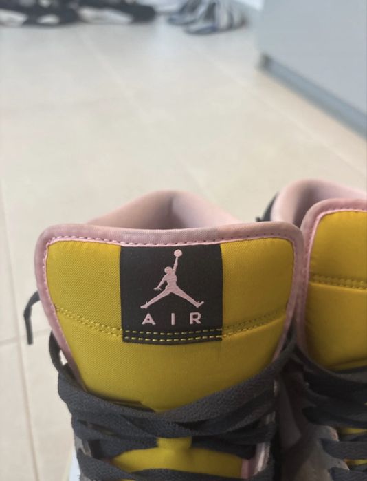 Adidasi air jordan 1