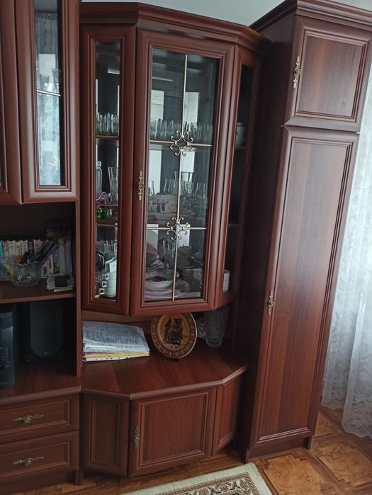 Продам стенку в гостиную