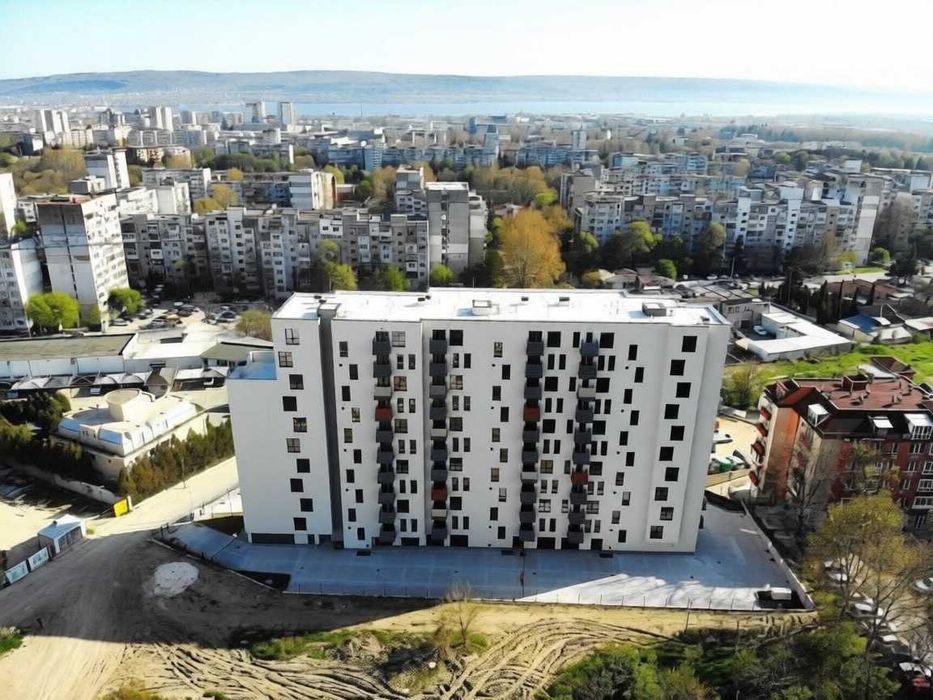 Продавам паркомясто във Варна