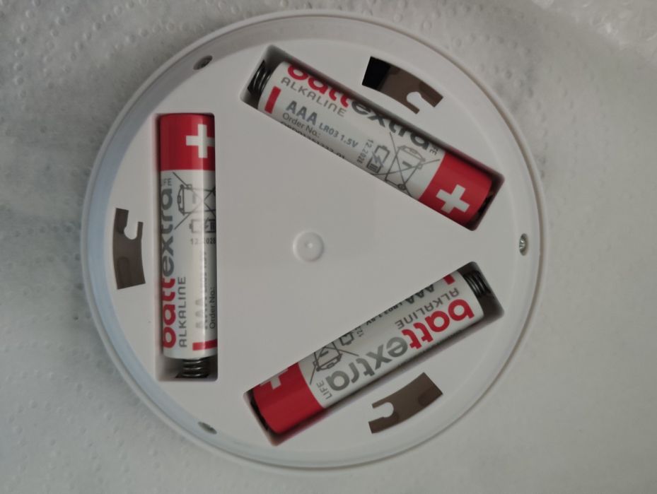 Lampi de iluminat spații fără curent