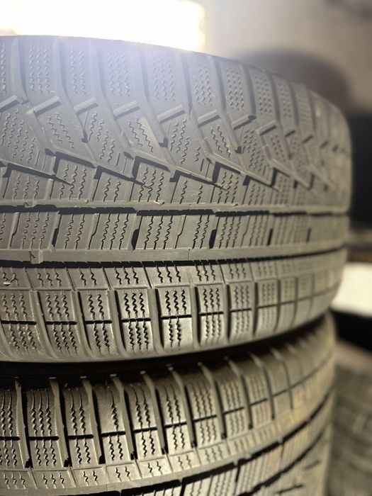 4 anvelope iarnă Hankook Winter i*cept evo2 – 235/45 R18 98V