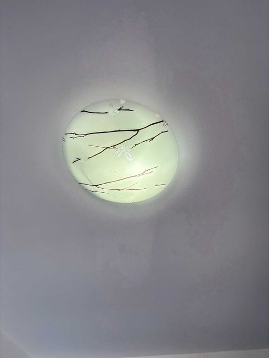 Vand diferite corpuri de iluminat