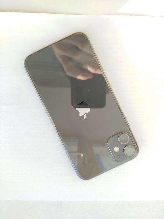 Продам Айфон 11/iphone 11 (торг)