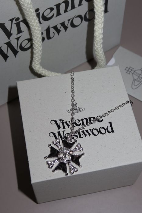 Vivienne Westwood гердан